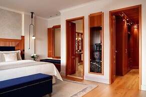 The St. Regis Mardavall Mallorca Resort