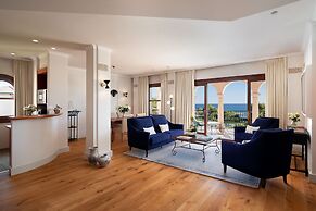 The St. Regis Mardavall Mallorca Resort