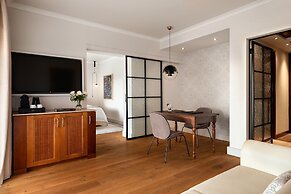 The St. Regis Mardavall Mallorca Resort