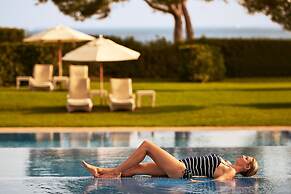 The St. Regis Mardavall Mallorca Resort