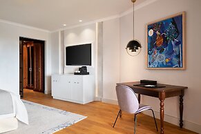 The St. Regis Mardavall Mallorca Resort