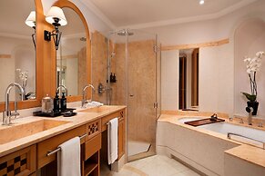 The St. Regis Mardavall Mallorca Resort