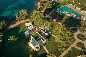 The St. Regis Mardavall Mallorca Resort