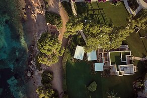 The St. Regis Mardavall Mallorca Resort