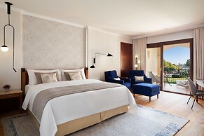 The St. Regis Mardavall Mallorca Resort