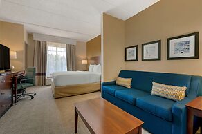 Comfort Suites Near Universal Orlando Resort
