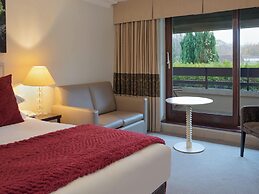 Sunday Box Hill Burford Bridge Hotel