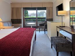 Sunday Box Hill Burford Bridge Hotel