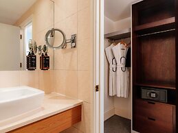 Mercure Daventry Court Hotel