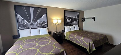 Super 8 by Wyndham Rogers Minnesota