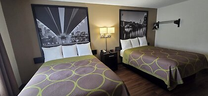 Super 8 by Wyndham Rogers Minnesota
