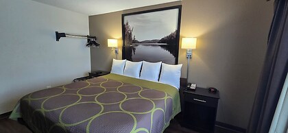 Super 8 by Wyndham Rogers Minnesota