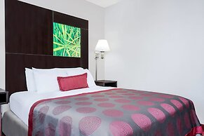 Ramada by Wyndham Minneapolis Golden Valley