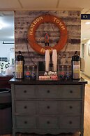 Harbor Town Inn