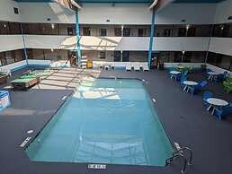 Woodfield Inn and Suites