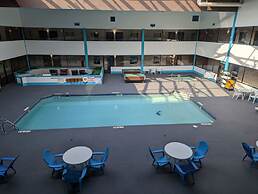 Woodfield Inn and Suites
