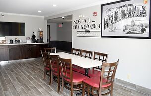 Super 8 by Wyndham Burnham/Lewistown