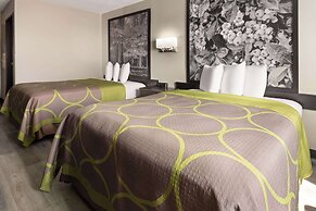 Super 8 by Wyndham Burnham/Lewistown