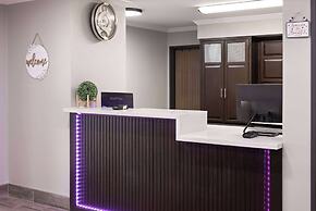 Super 8 by Wyndham Burnham/Lewistown