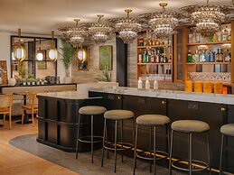 Marty Hotel Bordeaux, Tapestry Collection by Hilton