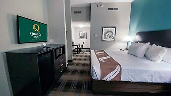 Quality Inn Roseville-Detroit North