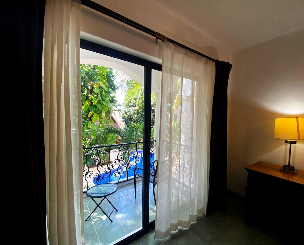 Hotel Hacienda Paradise