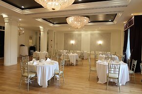 The Mansion at Glen Cove