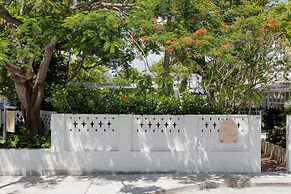 Ella's Cottages - Key West Historic Inns