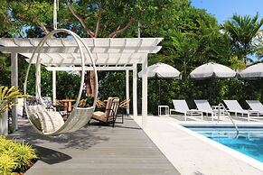 Ella's Cottages - Key West Historic Inns