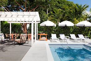 Ella's Cottages - Key West Historic Inns