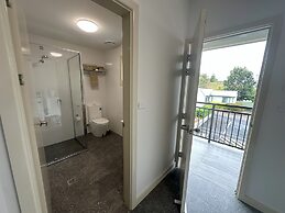 Travellers Motor Village