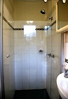 Travellers Motor Village