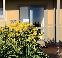 Travellers Motor Village