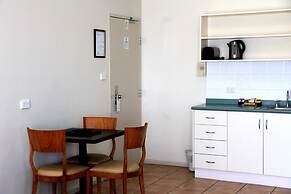 Travellers Motor Village