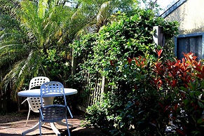 Travellers Motor Village