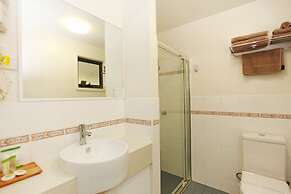 Travellers Motor Village