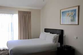 Travellers Motor Village