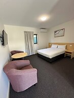 Travellers Motor Village