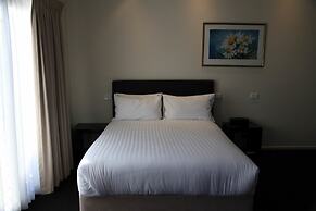 Travellers Motor Village