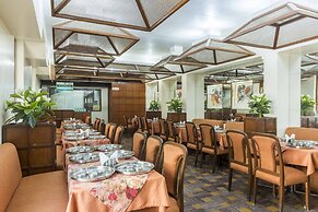 Hotel Parle International