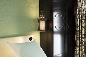 Hôtel R. Kipling by Happyculture