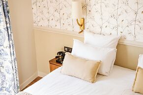 Hôtel R. Kipling by Happyculture