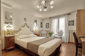 Unahotels Ala Venezia - Adults Only