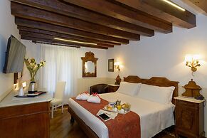 Unahotels Ala Venezia - Adults Only