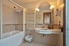 Unahotels Ala Venezia - Adults Only