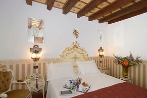 Unahotels Ala Venezia - Adults Only