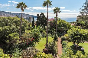 Pestana Village Garden Hotel