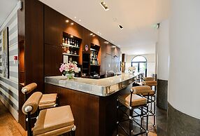 Grand Hôtel Champs-Elysées