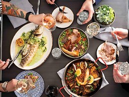 Sofitel Chicago Magnificent Mile