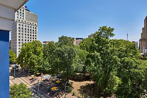 Springhill Suites By Marriott Memphis Downtown